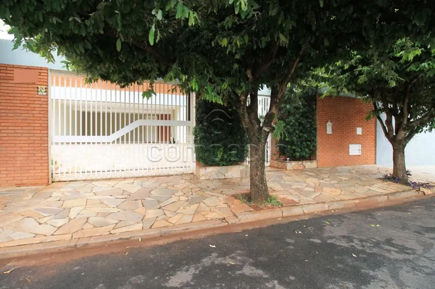 Foto 1 de Casa com 3 Quartos à venda, 260m² em Jardim Panorama, São José do Rio Preto