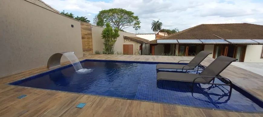 Foto 1 de Casa com 4 Quartos à venda, 280m² em Jardim Arizona, Sete Lagoas