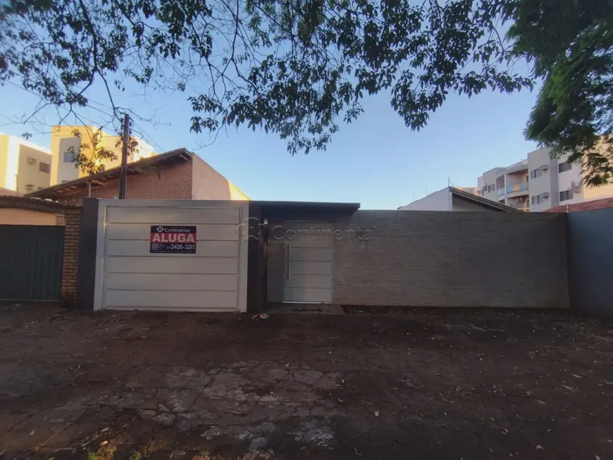 Foto 1 de Casa com 2 Quartos para alugar, 125m² em Jardim Paulista, Dourados