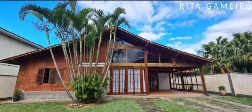 Foto 1 de Casa de Condomínio com 4 Quartos à venda, 1115m² em Granja Comary, Teresópolis