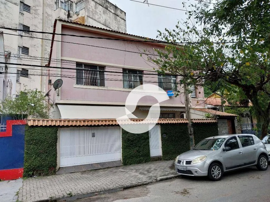 Foto 1 de Sobrado com 3 Quartos à venda, 168m² em Icaraí, Niterói
