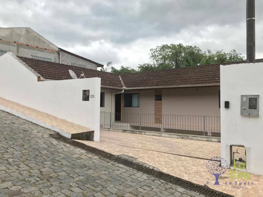 Foto 1 de Casa com 3 Quartos à venda, 250m² em Bela Vista, Gaspar