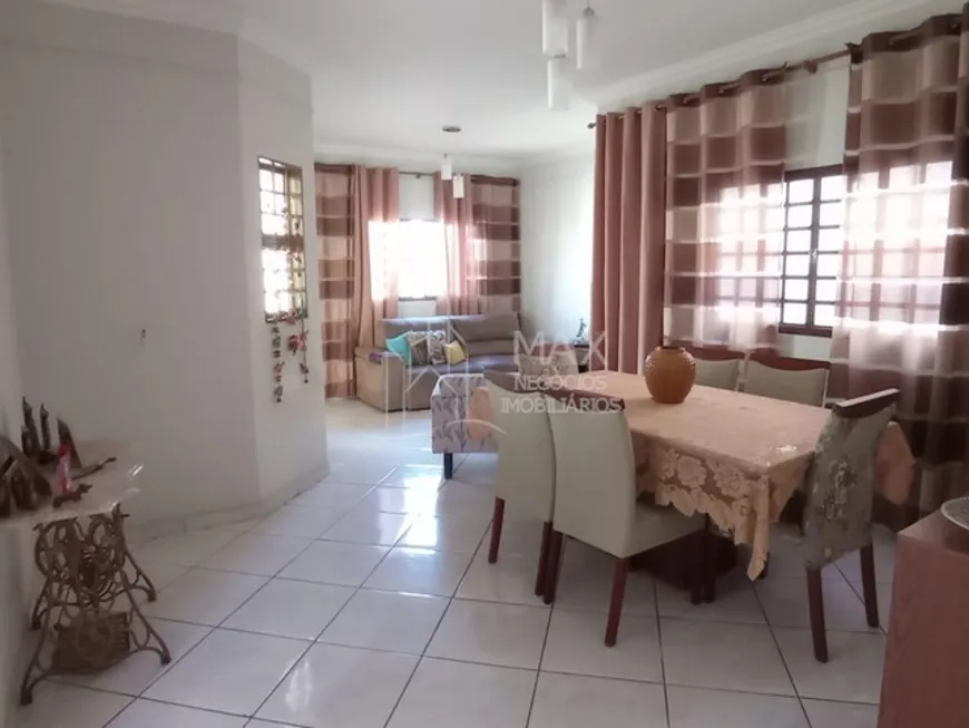 Foto 1 de Casa com 4 Quartos à venda, 166m² em Pampulha, Uberlândia