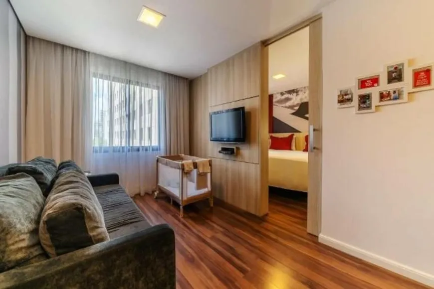 Foto 1 de Flat com 1 Quarto à venda, 37m² em Moema, São Paulo