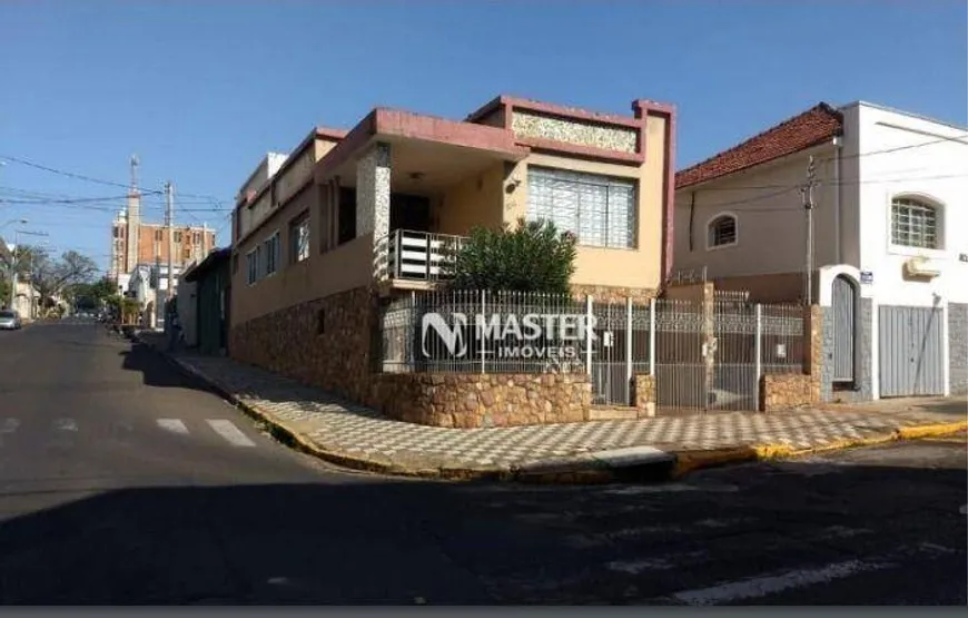 Foto 1 de Casa com 7 Quartos à venda, 500m² em Centro, Bauru