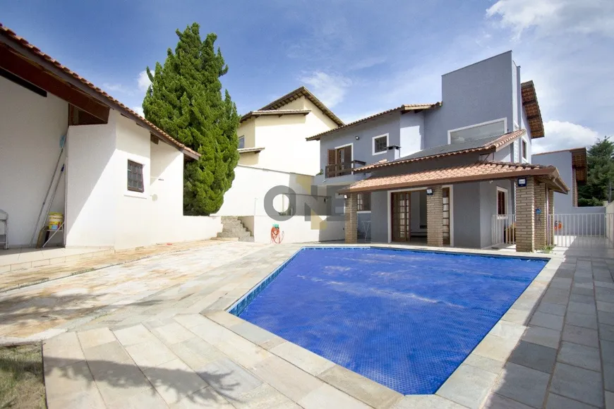 Foto 1 de Casa de Condomínio com 3 Quartos à venda, 450m² em Granja Viana, Cotia