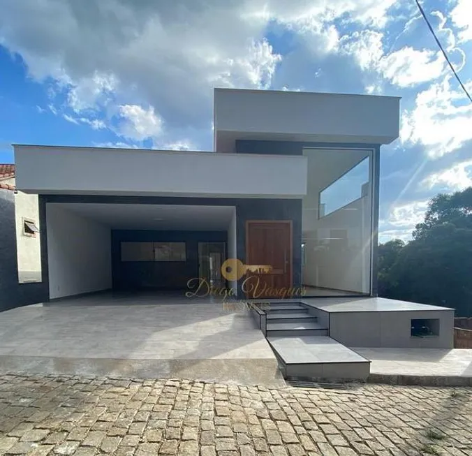 Foto 1 de Casa de Condomínio com 3 Quartos à venda, 300m² em Albuquerque, Teresópolis