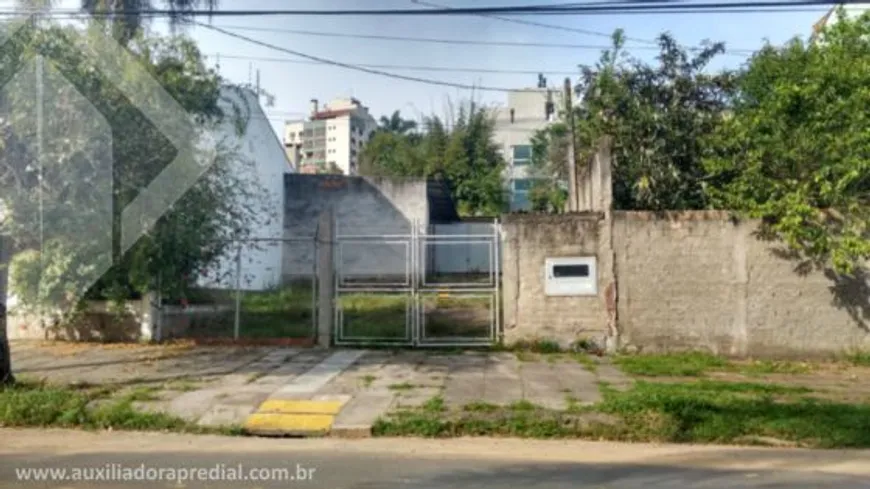 Foto 1 de Lote/Terreno à venda, 429m² em Chácara das Pedras, Porto Alegre