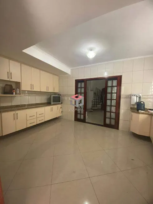 Foto 1 de Sobrado com 4 Quartos à venda, 256m² em Nova Petrópolis, São Bernardo do Campo