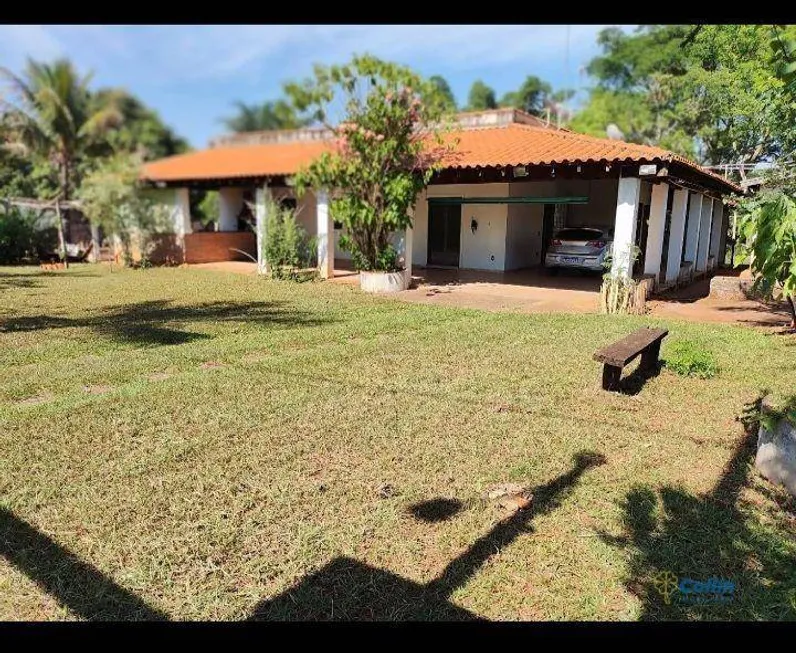 Foto 1 de Fazenda/Sítio com 5 Quartos à venda, 257m² em Gleba Santa Monica, Uberaba