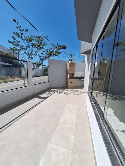 Foto 1 de Casa com 2 Quartos à venda, 80m² em Riviera Fluminense, Macaé