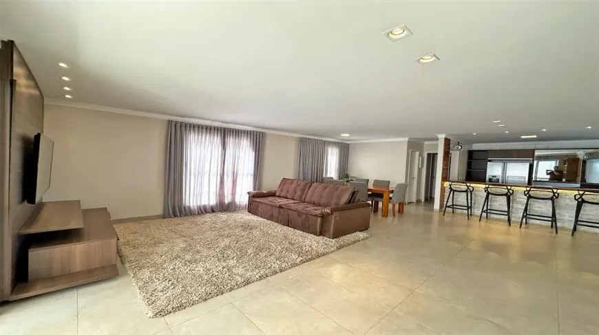 Foto 1 de Apartamento com 3 Quartos à venda, 148m² em Jardim Goiás, Goiânia