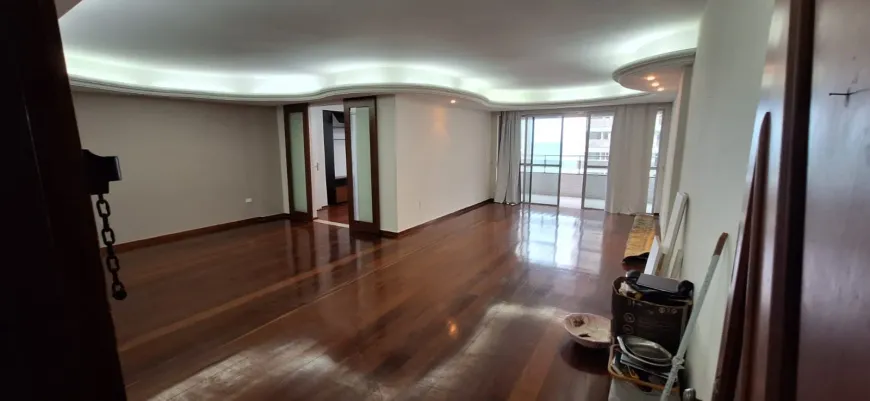 Foto 1 de Apartamento com 4 Quartos à venda, 200m² em Boa Viagem, Recife