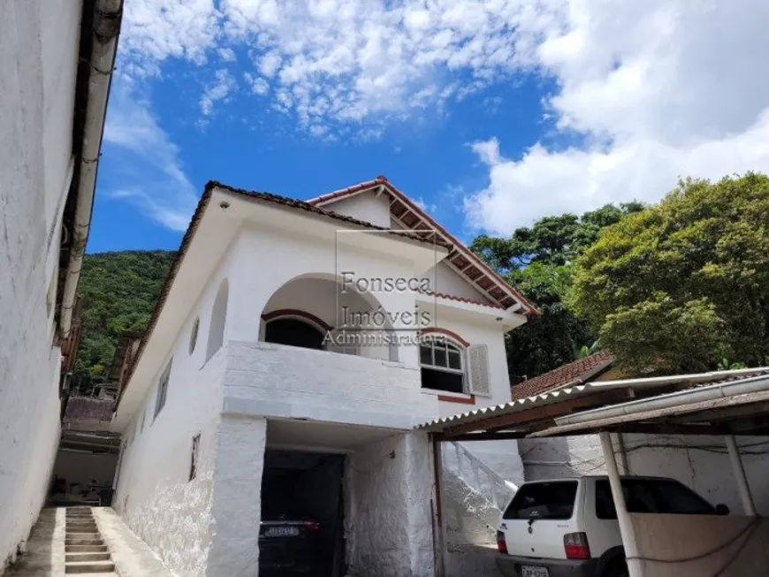 Foto 1 de Casa à venda, 379m² em Sao Sebastiao, Petrópolis