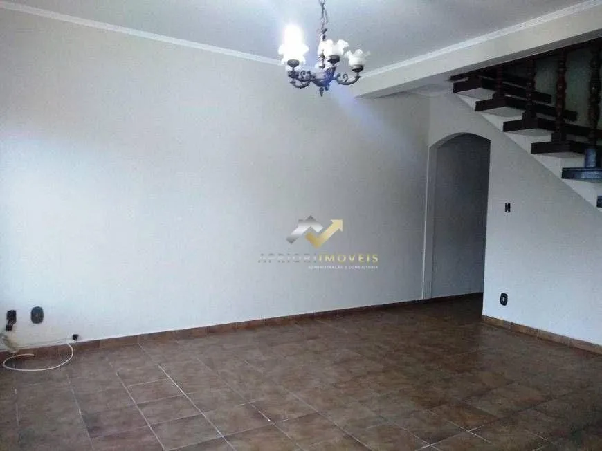 Foto 1 de Sobrado com 3 Quartos para alugar, 183m² em Vila Francisco Matarazzo, Santo André