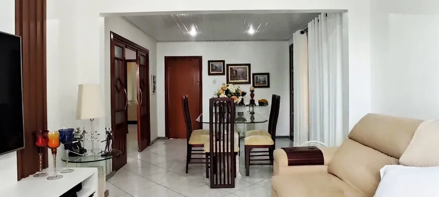 Foto 1 de Casa com 3 Quartos à venda, 140m² em Fazenda Santo Antonio, São José