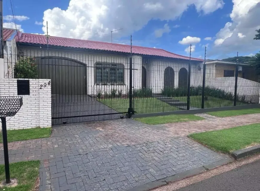 Foto 1 de Casa com 3 Quartos à venda, 252m² em Zona 04, Maringá