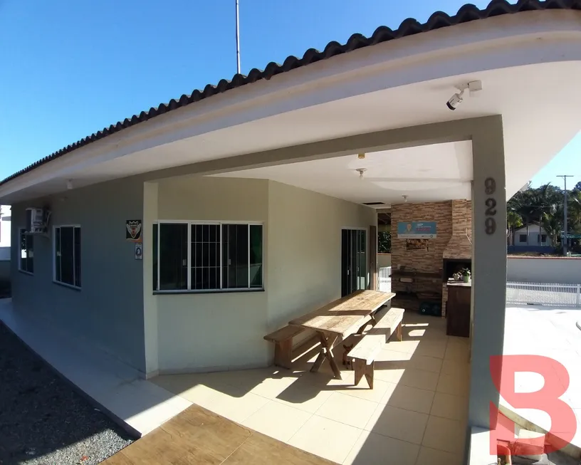 Foto 1 de Casa com 3 Quartos à venda, 140m² em Itapoá , Itapoá