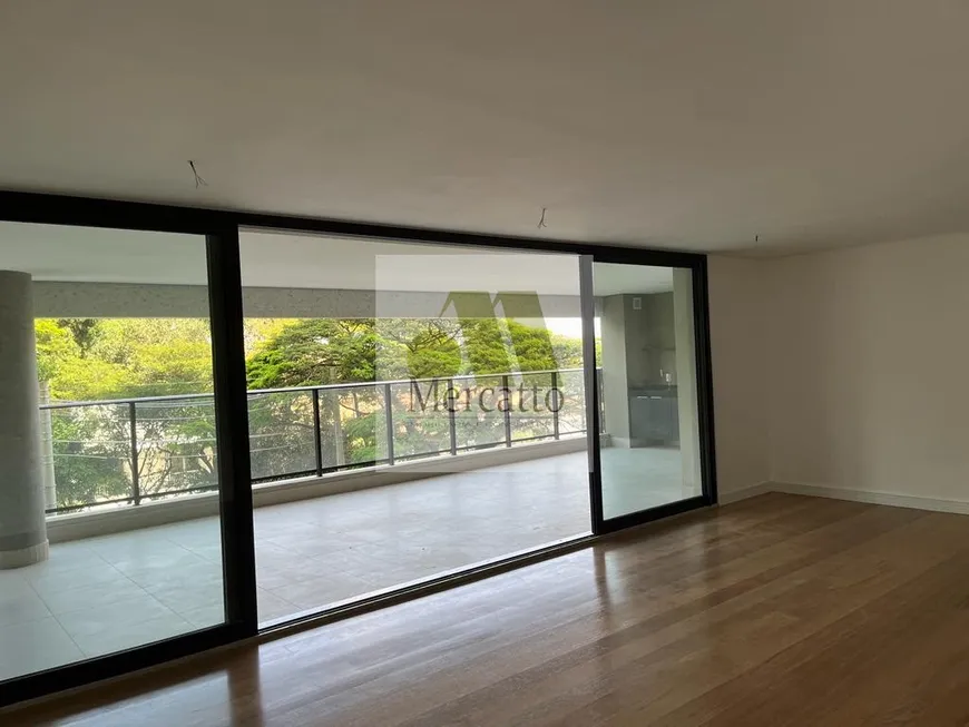 Foto 1 de Apartamento com 4 Quartos para alugar, 240m² em Morumbi, São Paulo