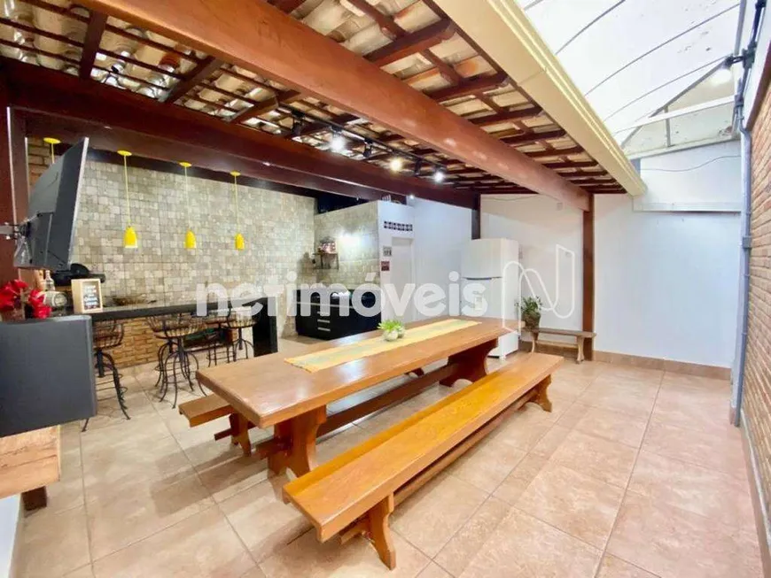 Foto 1 de Casa com 4 Quartos à venda, 240m² em Parque Xangri La, Contagem
