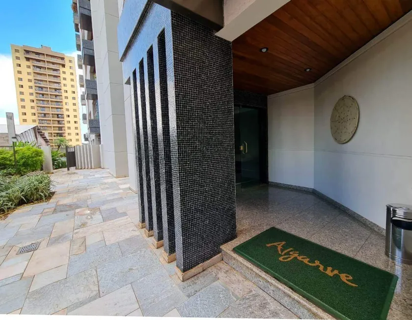 Foto 1 de Apartamento com 3 Quartos à venda, 241m² em Centro, Campo Grande