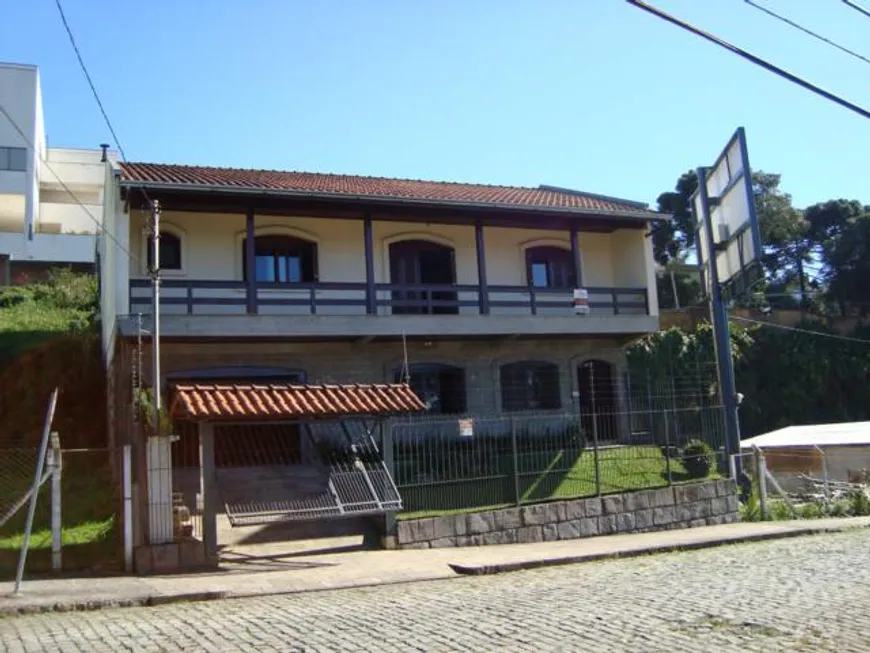 Foto 1 de Casa com 2 Quartos à venda, 318m² em Cinquentenário, Caxias do Sul