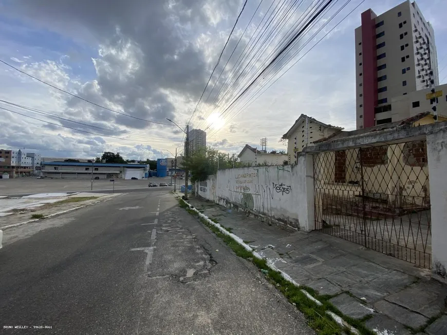 Foto 1 de Lote/Terreno com 1 Quarto à venda, 336m² em Centro, Campina Grande