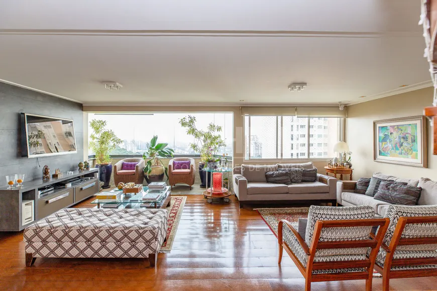 Foto 1 de Apartamento com 4 Quartos à venda, 302m² em Paraisópolis, São Paulo