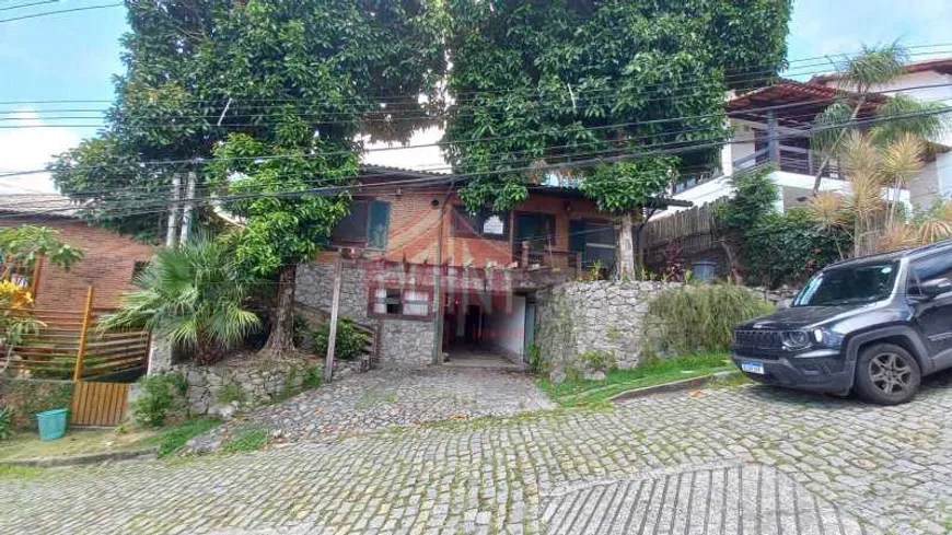 Foto 1 de Casa de Condomínio com 3 Quartos à venda, 450m² em Matapaca, Niterói