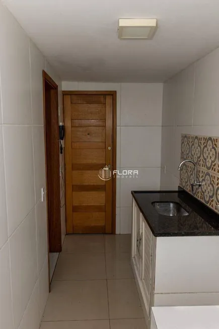 Foto 1 de Apartamento com 2 Quartos à venda, 70m² em Mutondo, São Gonçalo