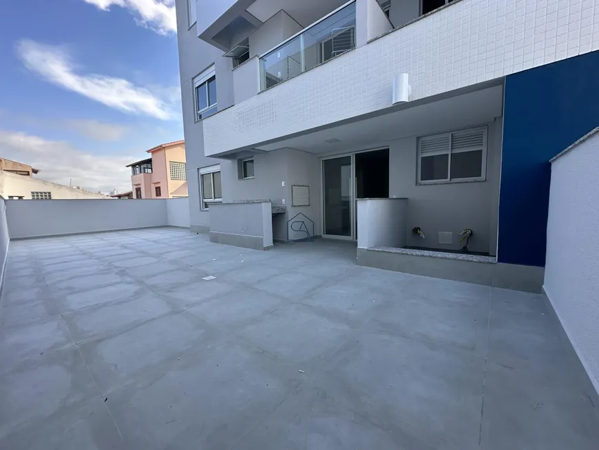 Foto 1 de Apartamento com 2 Quartos à venda, 75m² em Barreiros, São José