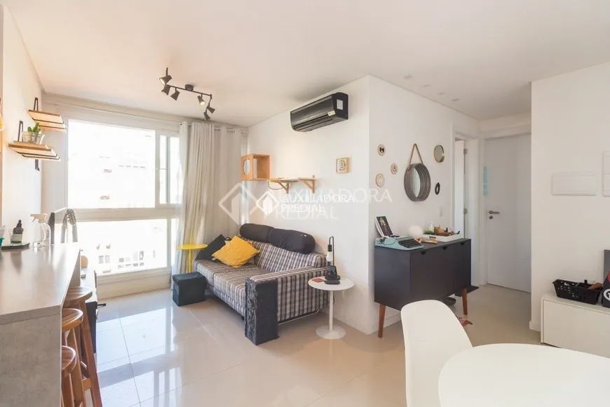 Foto 1 de Apartamento com 2 Quartos à venda, 61m² em Tristeza, Porto Alegre
