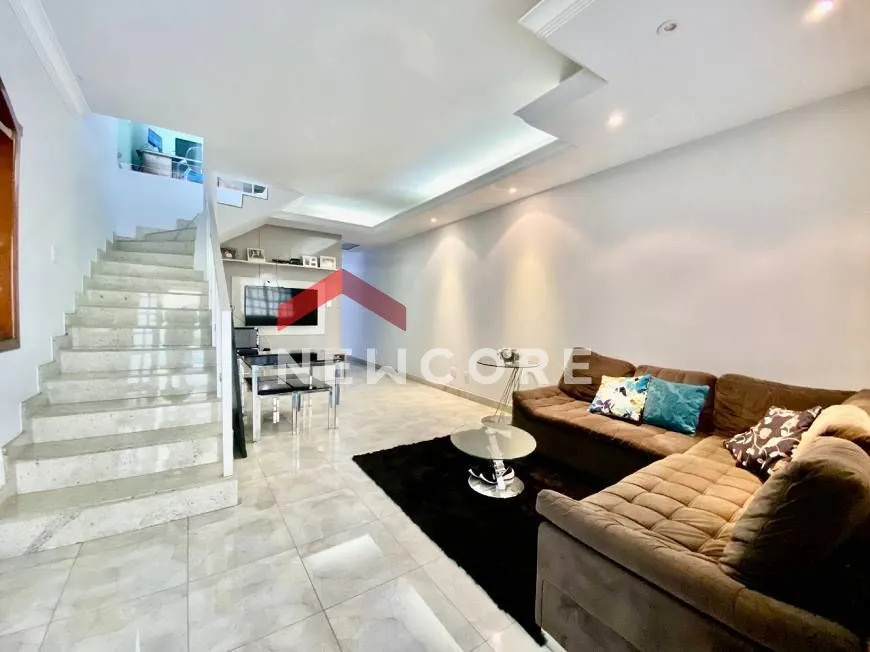 Foto 1 de Casa com 3 Quartos à venda, 200m² em Serrano, Belo Horizonte