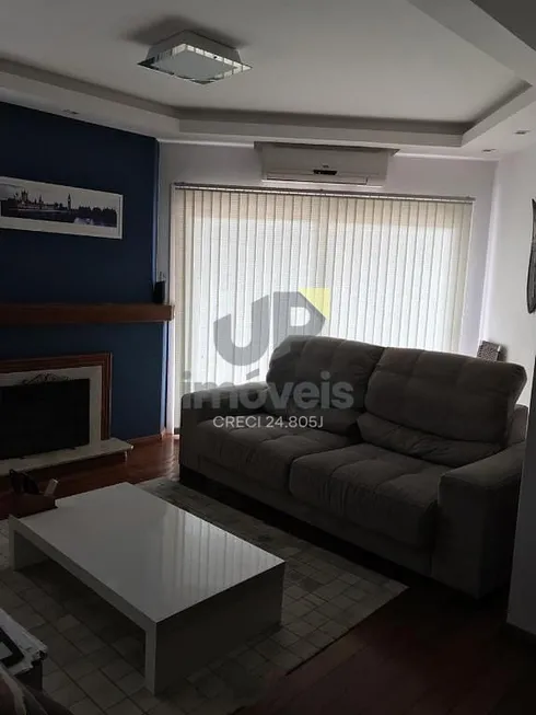Foto 1 de Apartamento com 3 Quartos à venda, 188m² em Centro, Pelotas