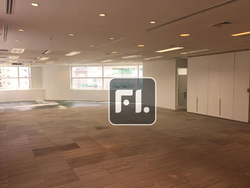 Foto 1 de Sala Comercial para alugar, 176m² em Vila Olímpia, São Paulo