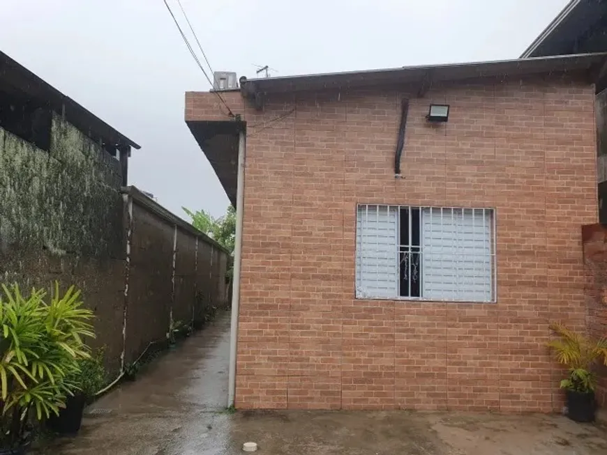 Foto 1 de Casa com 2 Quartos à venda, 150m² em Vila Loty, Itanhaém