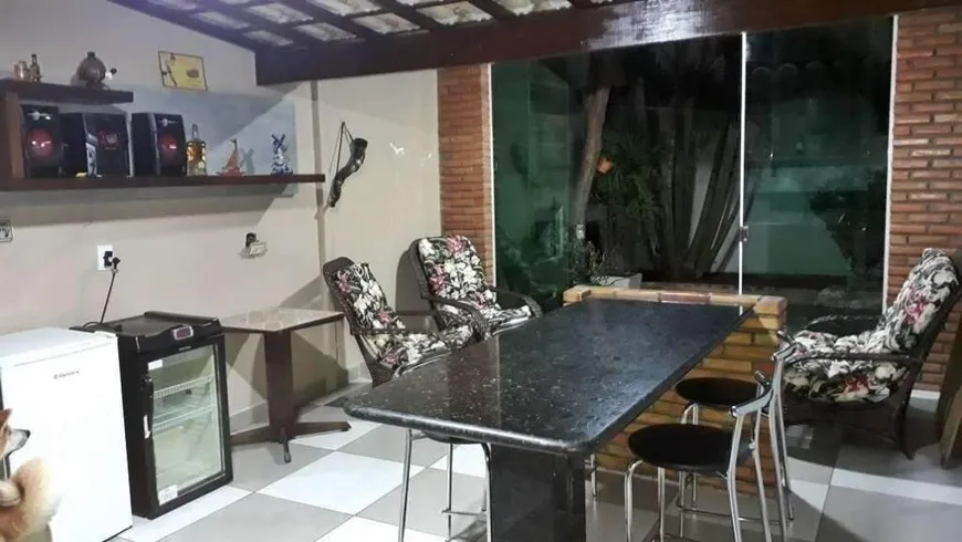 Foto 1 de Casa com 3 Quartos à venda, 260m² em Ouro Preto, Belo Horizonte