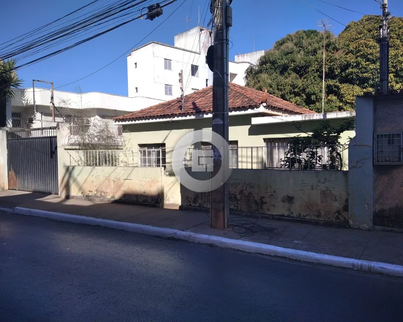 Foto 1 de Lote/Terreno à venda, 415m² em Centro, Montes Claros