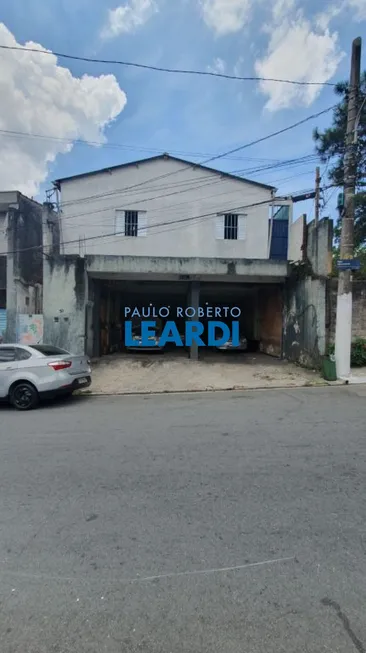 Foto 1 de Casa com 8 Quartos à venda, 400m² em Vila Quintana, São Paulo