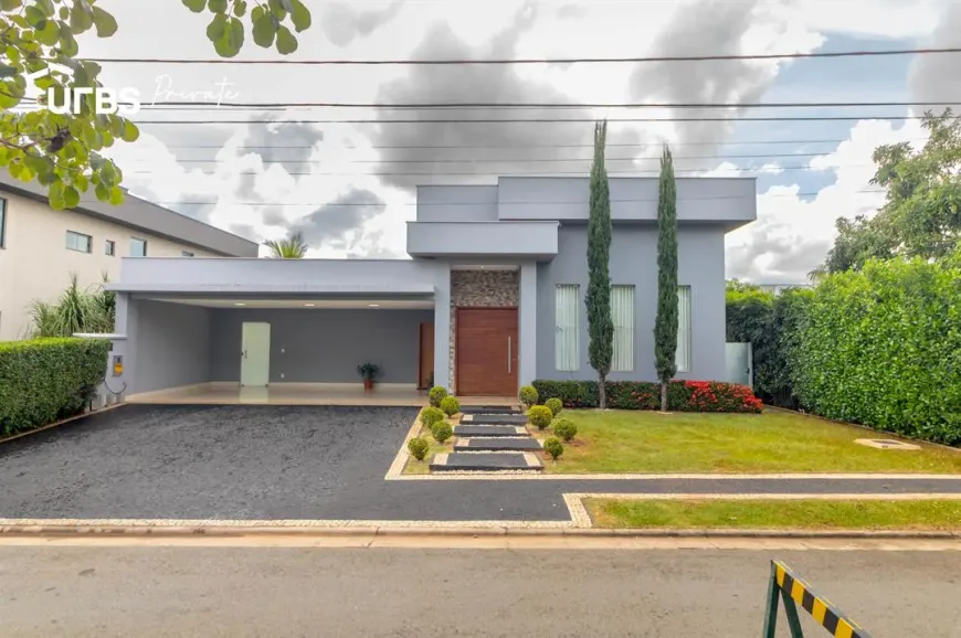 Foto 1 de Casa de Condomínio com 4 Quartos à venda, 256m² em Jardins Lisboa, Goiânia