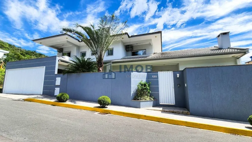 Foto 1 de Casa com 4 Quartos à venda, 297m² em Vila Nova, Jaraguá do Sul