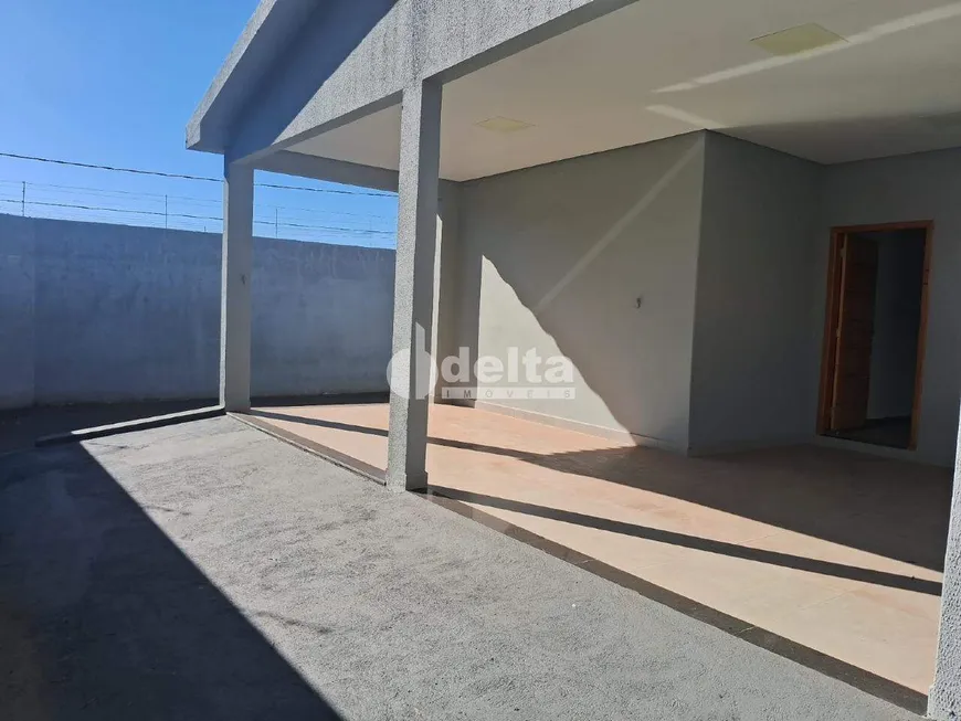 Foto 1 de Casa com 3 Quartos para alugar, 160m² em Tubalina, Uberlândia