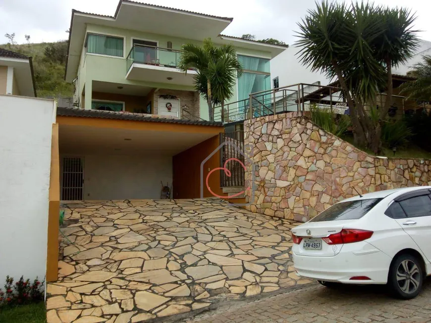 Foto 1 de Casa de Condomínio com 4 Quartos à venda, 320m² em Imboassica, Macaé