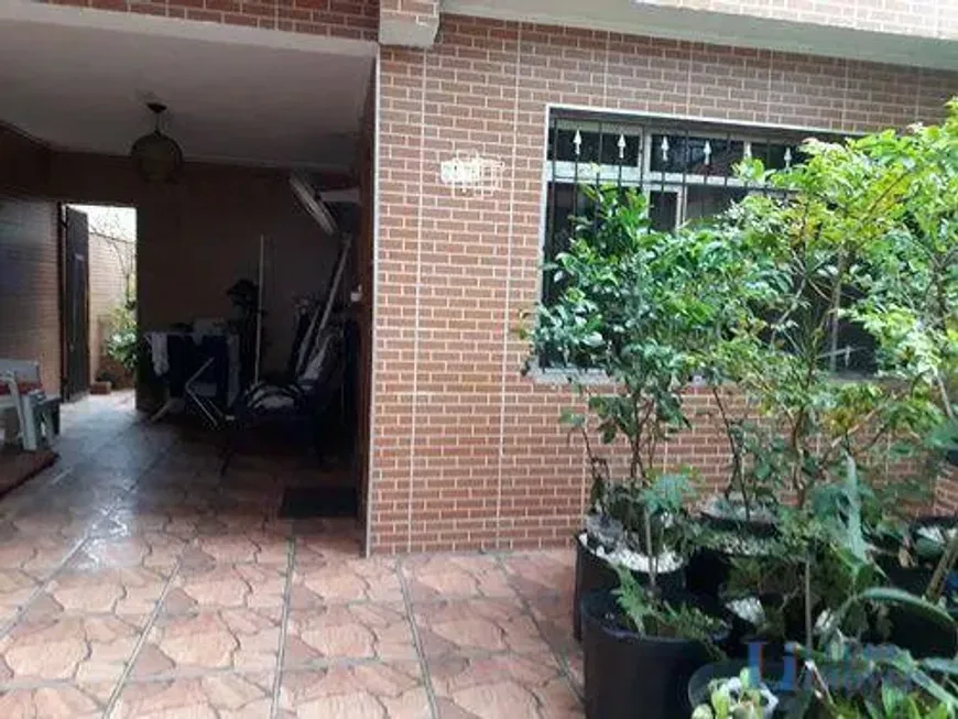 Foto 1 de Sobrado com 4 Quartos à venda, 173m² em Vila Metalurgica, Santo André