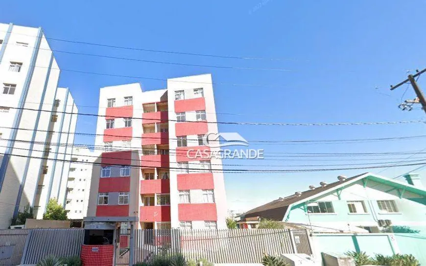 Foto 1 de Apartamento com 2 Quartos à venda, 44m² em Cabral, Curitiba