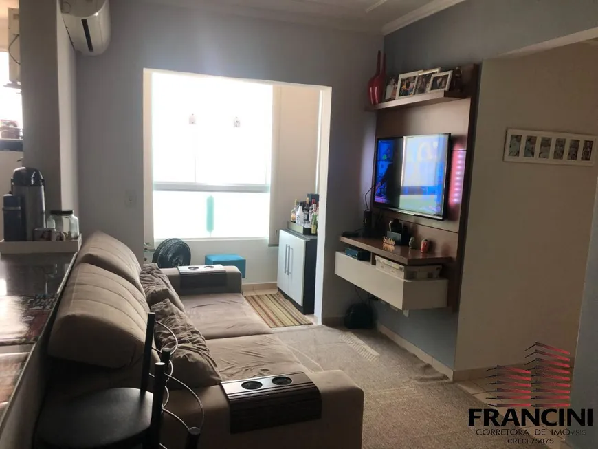 Foto 1 de Apartamento com 3 Quartos à venda, 55m² em Vila Cardia, Bauru