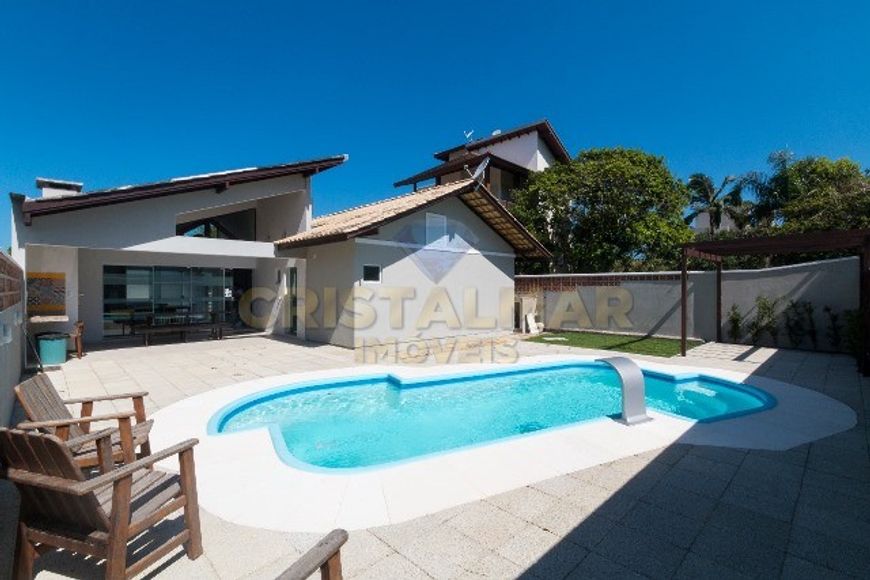 Foto 1 de Casa com 4 Quartos para alugar, 200m² em Mariscal, Bombinhas