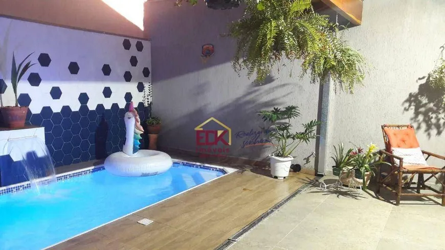 Foto 1 de Casa de Condomínio com 4 Quartos à venda, 249m² em São Gonçalo, Taubaté