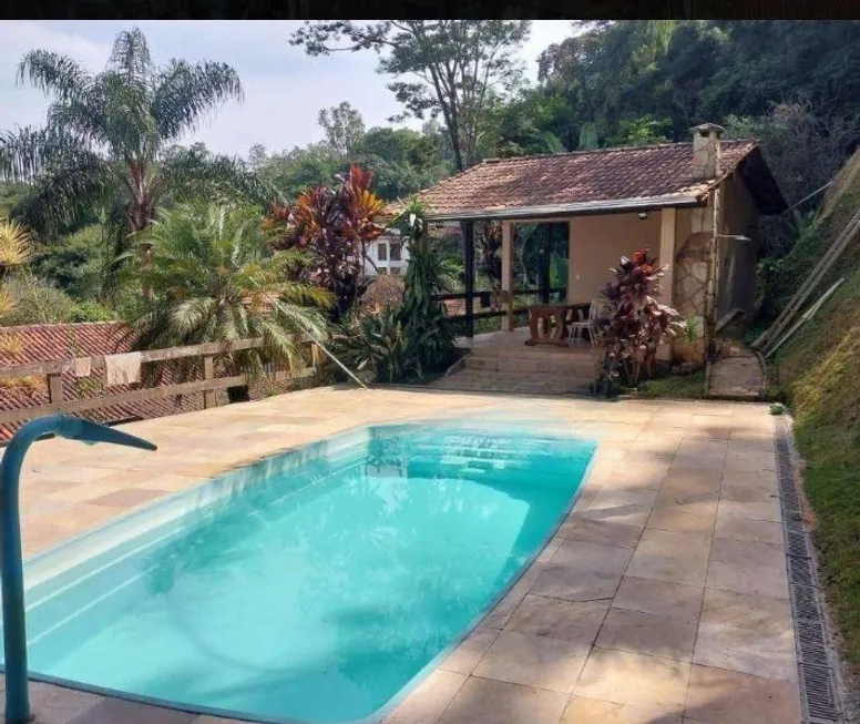 Foto 1 de Casa de Condomínio com 5 Quartos à venda, 385m² em Canto das Águas, Rio Acima