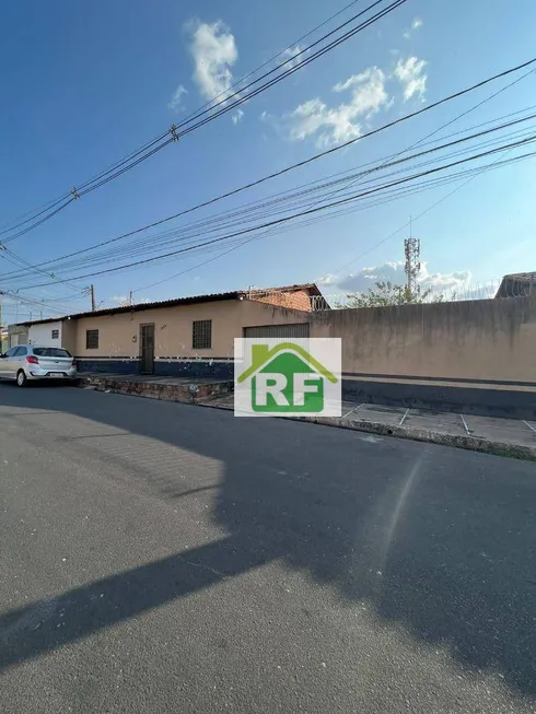 Foto 1 de Casa com 2 Quartos para alugar, 130m² em Renascença, Teresina